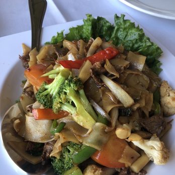 Ying's Thai-Sushi - Drunken Noodles - Sushi Bars Near Me - Sandy, Utah Ying's Thai-Sushi - Drunken Noodles - Sushi Bars Near Me - Sandy, Utah