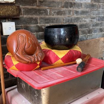 長洲 - Inside temple - Hiking Near Me - Hong Kong, HK