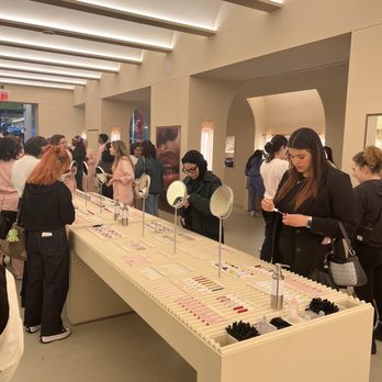 Glossier NYC - Cosmetics & Beauty Supply Near Me - New York, New York Glossier NYC - Cosmetics & Beauty Supply Near Me - New York, New York