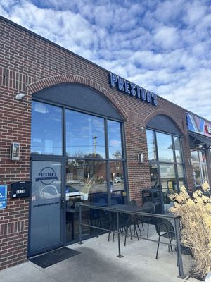 Preston's: A Burger Joint by null