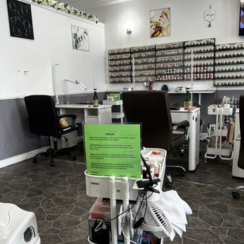 V Nail Salon - Nail Salons Near Me - Vista, California V Nail Salon - Nail Salons Near Me - Vista, California