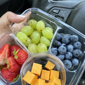 Chow by Ce - Fresh fruit and cheese tray - Food Delivery Services Near Me Chow by Ce - Fresh fruit and cheese tray - Food Delivery Services Near Me