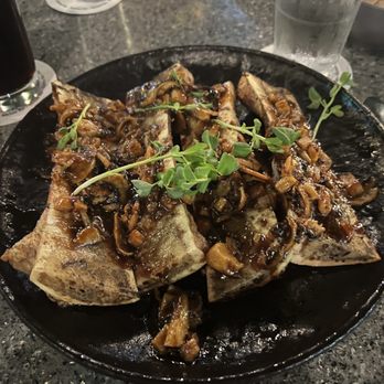 Agatha Kitchen Bar - Bone marrow with mushrooms - International Near Me - Mazatlán, SIN