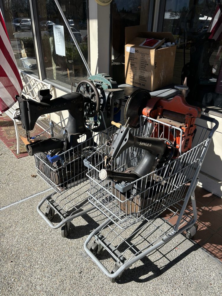 NICK’S SHOE REPAIR Updated October 2024 39 Photos & 202 Reviews