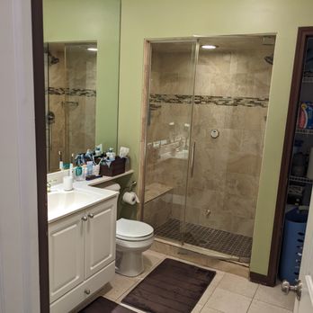 IRPINO Construction - Our UGLY old bathroom - General Contractors Near Me - Chicago, Illinois IRPINO Construction - Our UGLY old bathroom - General Contractors Near Me - Chicago, Illinois