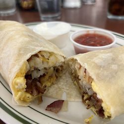 Graeagle Restaurant - Bacon breakfast burrito, SO GOOD! Classic