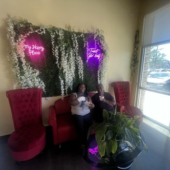 Frosty City - Happy customers - Ice Cream & Frozen Yogurt Near Me - Sacramento, California Frosty City - Happy customers - Ice Cream & Frozen Yogurt Near Me - Sacramento, California