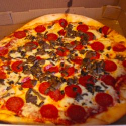 Felton Pizza Deli & Market - Not too saucy, cheese was melting in your mouth, not super thick but not too thin, a good meal!
