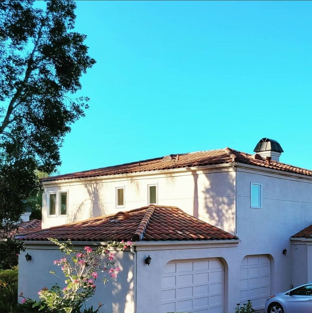 Slide of Lopez Roofing