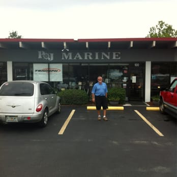 Futch's Marine Depot - The owner, Paul, greeting me at the front of the store. - Boat Repair Near Me - Gainesville, Florida Futch's Marine Depot - The owner, Paul, greeting me at the front of the store. - Boat Repair Near Me - Gainesville, Florida