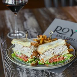 Roy's Bar and Grill