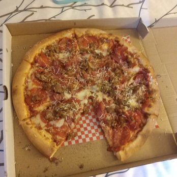 Capone's Pub & Grill - The Home Run lives up to it's namesake - Pizza Near Me - Post Falls, Idaho