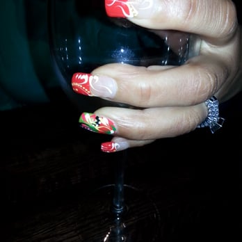 Q N Nails - Designs by Tina - Nail Salons Near Me - Temple Hills, Maryland