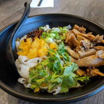 Wuhan Noodle 1950 - Dried noodle with chicken ($9.99) - Noodles Near Me - Markham, Ontario