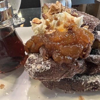 Honeypie Cafe - Churro French Toast - New American Near Me - Milwaukee, Wisconsin