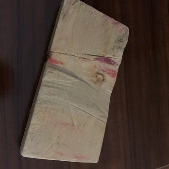 Hampton Inn Carrollton - Odd wooden block left in the room. - Hotels Near Me - Carrollton, Kentucky
