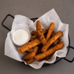 Eli’s Sports Bar & Lounge
