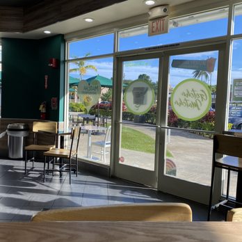 Jamba - Inside - Juice Bars & Smoothies Near Me - Honolulu, Hawaii