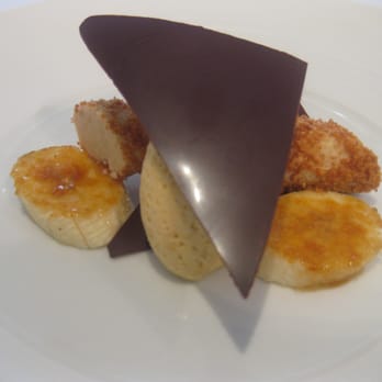 Restaurant Gordon Ramsay - Banana parfait, peanut butte mousse and bitter chocolate sandwich and caramelised bananas - French Near Me - London, XGL