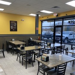 Oscar's Taco Shop - Lobby