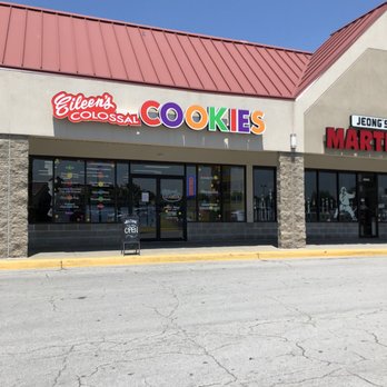 Eileen's Colossal Cookies - Bakeries Near Me - Kansas City, Missouri Eileen's Colossal Cookies - Bakeries Near Me - Kansas City, Missouri