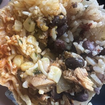 Chipotle Mexican Grill - Mexican Near Me - South Elgin, Illinois
