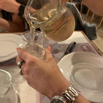 Li Rioni - White wine by the liter - Pizza Near Me - Rome, RM