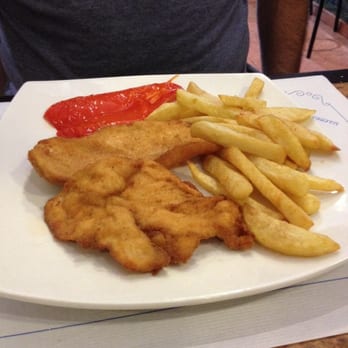El Ombú - Escalopa de pollo - Catalan Near Me - Barcelona, B