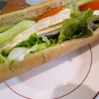 Le Quasimodo Notre-Dame - brie, lettuce & cucumber on a baguette - Pariisi, 75