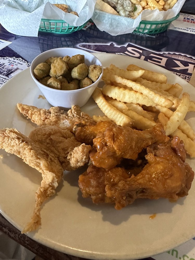 DUKE’S WINGS AND SEAFOOD 26 Reviews 1201 Dews Pond Rd, Calhoun, Restaurants