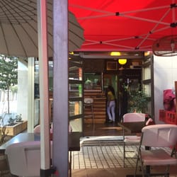 Natural Sushi - Outdoor patio area