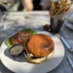 RH Marin | The Gallery at The Village - RH Burger