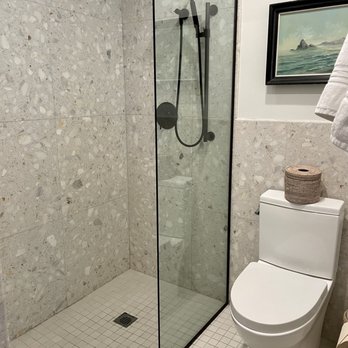 The Pearl Hotel - Bathroom - San Diego, CA