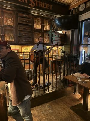 Devitts Pub by null