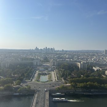 La Tour Eiffel - Landmarks & Historical Buildings Near Me - Paris, 75