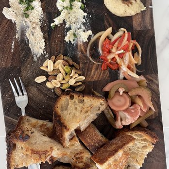 Ellie's - Bread board - Italian Near Me - Long Beach, California