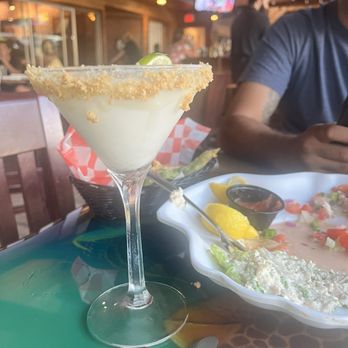 Buzzard's Roost Grill & Pub - Key lime martini - Seafood Near Me - Key Largo, Florida