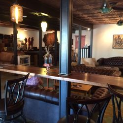 Black Box Coffee - Plenty of comfortable seating