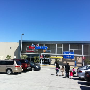 PetSmart - Entrance on the 3rd floor - Pet Training Near Me - Los Angeles, California PetSmart - Entrance on the 3rd floor - Pet Training Near Me - Los Angeles, California