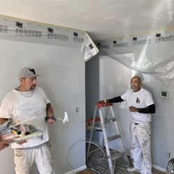 208 Paint - Doing it right, too to bottom.