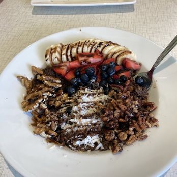 Anna's House - Westland - Chocolate Quinoa Breakfast Bowl, so delicious, and filling, I had to bring half home with me!! - Breakfast & Brunch Near Me - Westland, Michigan