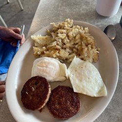 Shangri La Resort - Looks like home cooked hash browns to me!