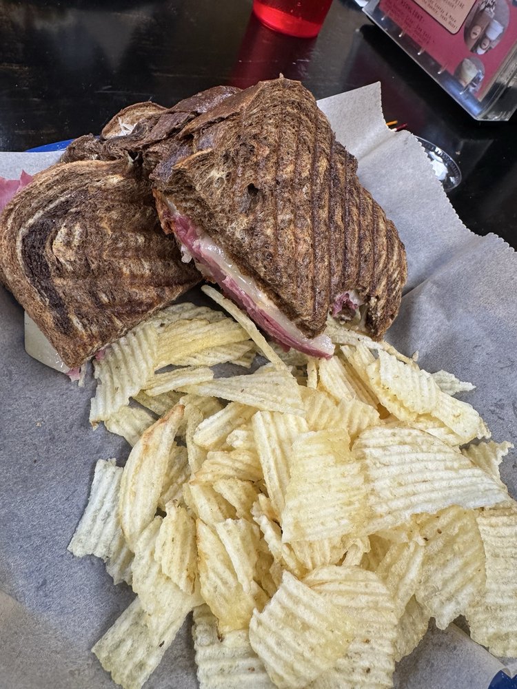 Cross Creek Sandwich Shop