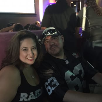 28 West - Loretta and Pete - Sports Bars Near Me - Alhambra, California