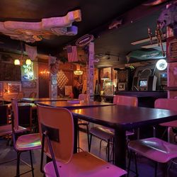 D&W Lounge