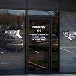 Lakeforest Foot and Ankle Center - Entrance at the back of the PNC Bank building.