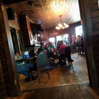 Platte River Saloon - people sitting at a table - Pubs Near Me - Fairplay, Colorado Platte River Saloon - people sitting at a table - Pubs Near Me - Fairplay, Colorado