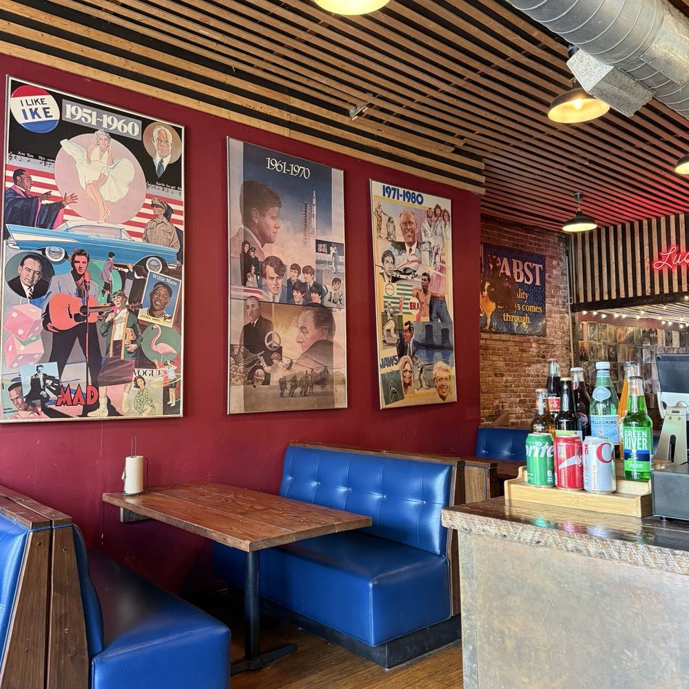 Lucy's - Inside - American Near Me - Chicago, Illinois