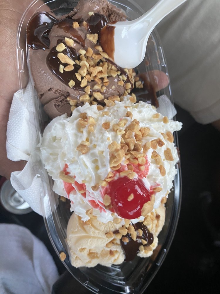 SCOOPS Updated October 2024 35 Photos & 36 Reviews 265 Putnam