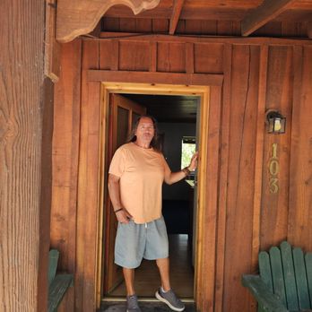 Whispering Pines Lodge - Hotels Near Me - Kernville, California Whispering Pines Lodge - Hotels Near Me - Kernville, California